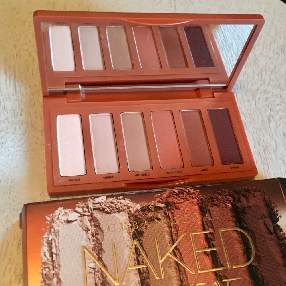 Urban Decay Naked Heat Eyeshadow Palette